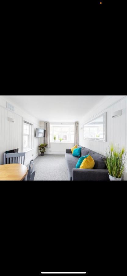 Driftwood Luxury Apartment Lyme Regis Exterior foto
